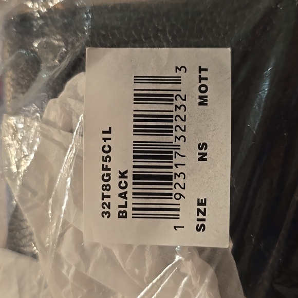 Michael Kors Leather Smartphone Crossbody - Picture 6 of 6